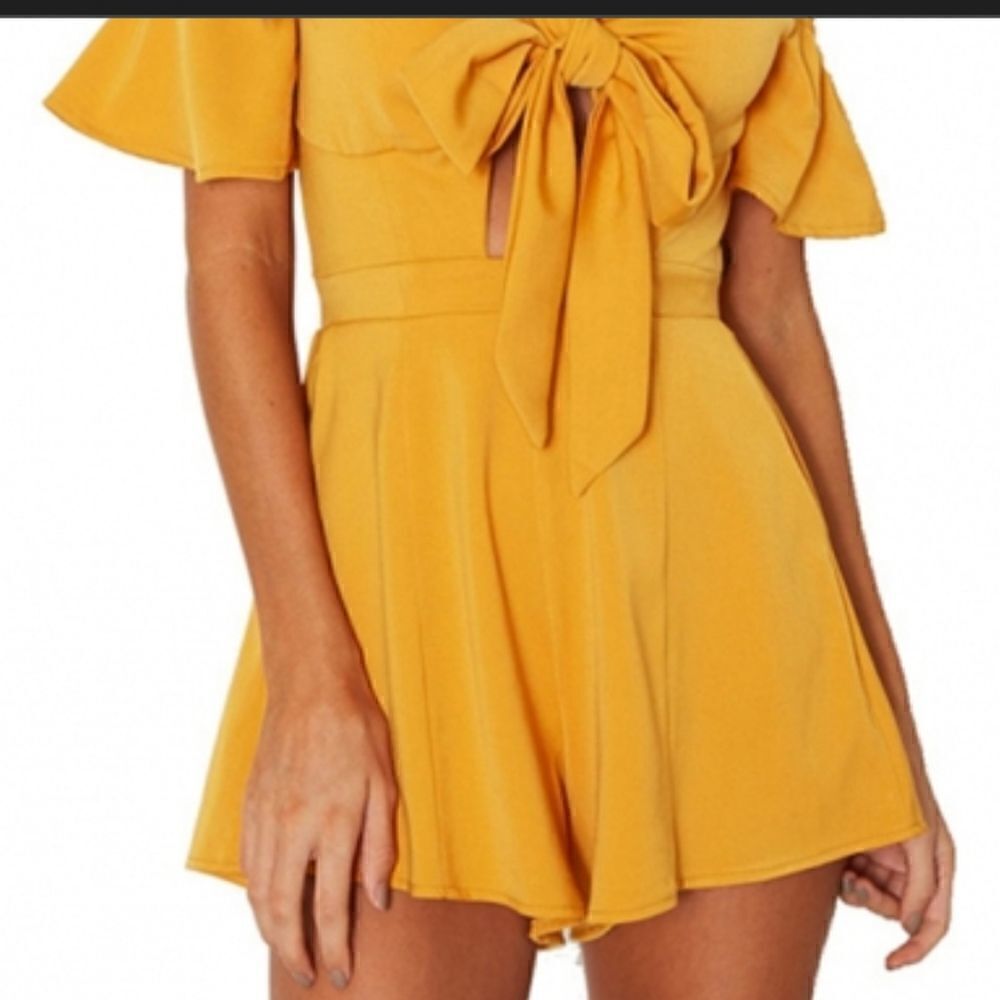 Runaway tie front romper  - Picture 4 of 15